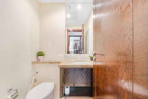 Apartment in The Residences, Downtown Dubai (Downtown Burj Dubai), Dubai 3 bedrooms, 193 sq.m. № 72960 - photo 14