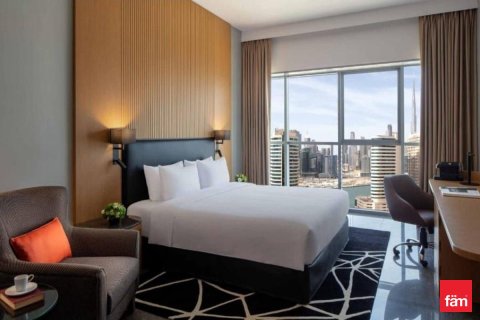 Купить апартаменты в отеле в Бизнес-Бэе, Дубай: 33.1м², № 23421 - фото 1