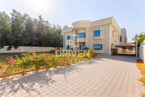 Villa à Umm Al Sheif Villas, Umm Al Sheif, Dubai, 5 chambres, 1393.55 m², № 136843