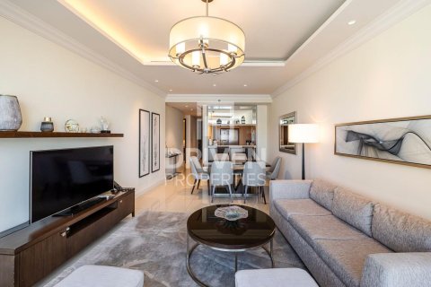 Apartamento en The Address Residence Fountain Views, Downtown Dubai (Downtown Burj Dubai), Dubai, 2 dormitorios, 139.82 m², № 136842 - foto 1