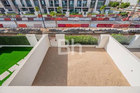 Adosado en Dubai, 3 dormitorios, 176 m², № 57208 - foto 9