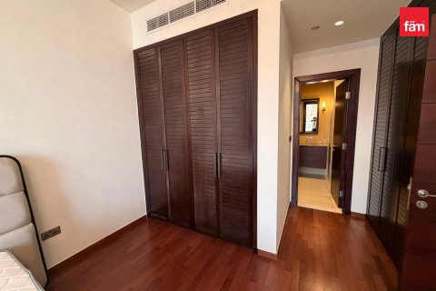 Appartement à Palm Jumeirah, Dubai, 1 chambre, 119.9 m², № 133291 - photo 4