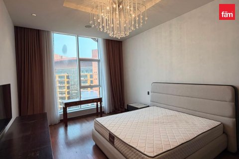 Appartement à Palm Jumeirah, Dubai, 1 chambre, 119.9 m², № 133291 - photo 9