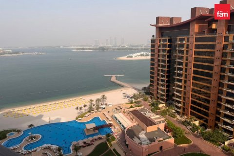 Appartement à Palm Jumeirah, Dubai, 1 chambre, 119.9 m², № 133291 - photo 2