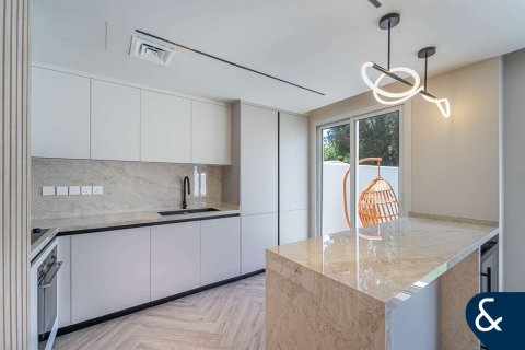 Купить виллу в Springs 11, The Springs, Дубай: 2 спальни, 157м², № 75225 - фото 6