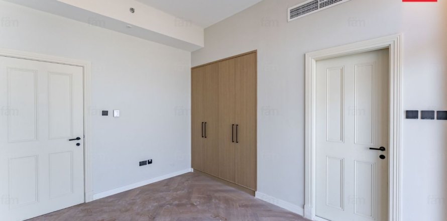 Apartment in Al Barsha, Dubai 2 bedrooms, 139.5 sq.m. № 109310