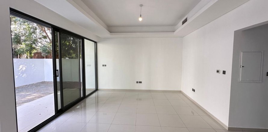 Townhouse in Dubai 3 bedrooms, 229.9 sq.m. № 109313