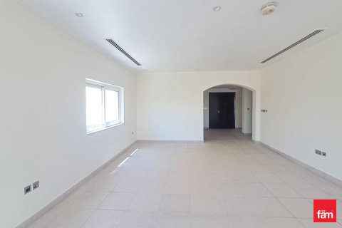 Villa en Jumeirah Park, Dubai, 3 dormitorios, 522.9 m², № 109308 - foto 15