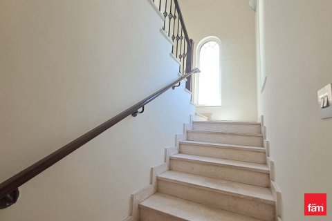 Villa en Jumeirah Park, Dubai, 3 dormitorios, 522.9 m², № 109308 - foto 17