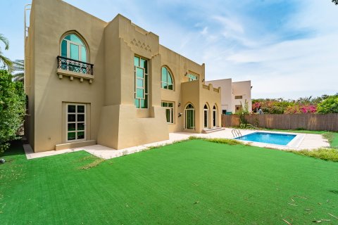Villa à Jumeirah Islands, Dubai, 4 chambres, 497 m², № 102337