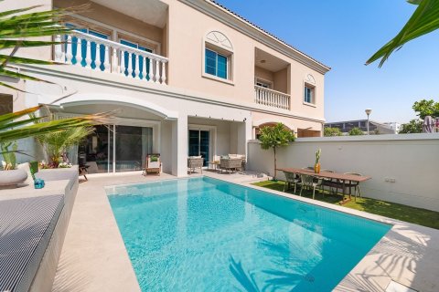 Townhouse in Jumeirah Village Triangle, Dubai 3 bedrooms, 278 sq.m. № 102338