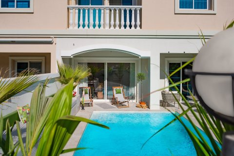 Townhouse in Jumeirah Village Triangle, Dubai 3 bedrooms, 278 sq.m. № 102338 - photo 4