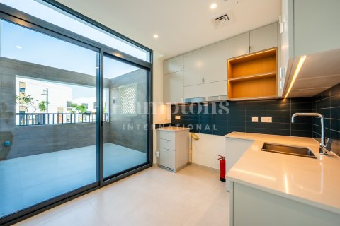 Villa à Arabian Ranches 3, Dubai, 4 chambres, 145.76480700 m², № 100669 - photo 5