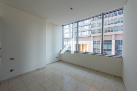 Снять в аренду квартиру в DIFC, Дубай: 2 спальни, 158м², № 83198 - фото 15