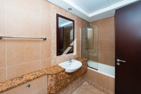 Снять в аренду квартиру в DIFC, Дубай: 2 спальни, 158м², № 83198 - фото 6