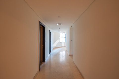 Снять в аренду квартиру в DIFC, Дубай: 2 спальни, 154м², № 83197 - фото 15