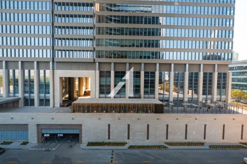 Снять в аренду квартиру в DIFC, Дубай: 2 спальни, 154м², № 83197 - фото 1