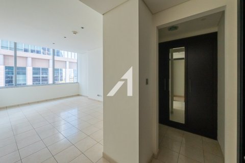 Снять в аренду квартиру в DIFC, Дубай: 2 спальни, 154м², № 83197 - фото 12