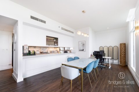 Apartment in Dubai Hills Estate, Dubai 2 bedrooms, 192 sq.m. № 83202 - photo 1