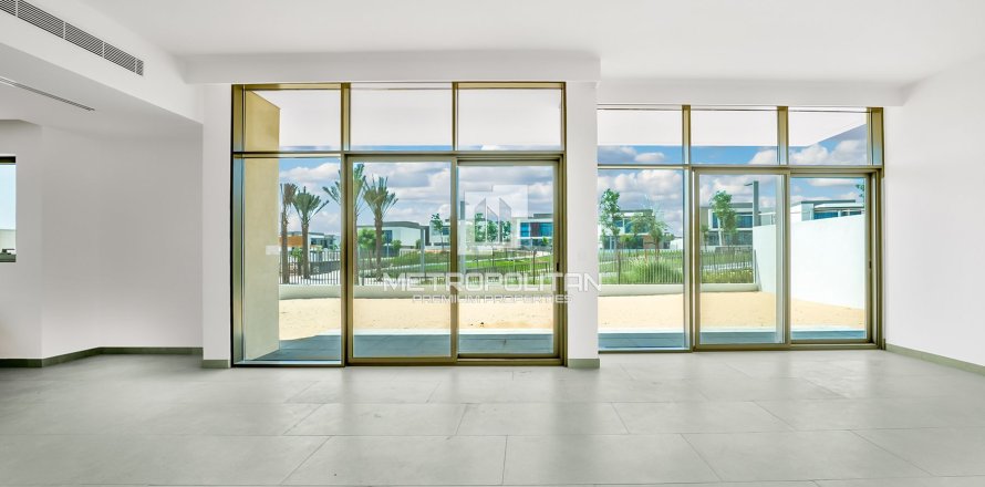 Villa in Al Furjan, Dubai 4 bedrooms, 480 sq.m. № 73112