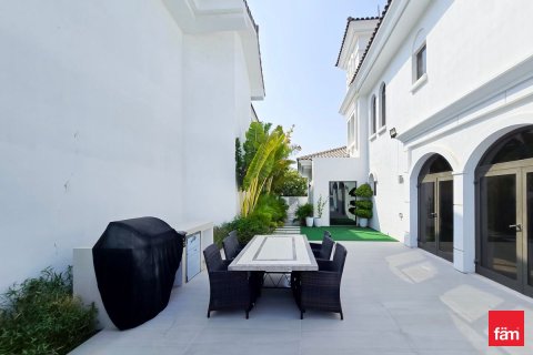 Villa in Palm Jumeirah, Dubai 5 bedrooms, 684.7 sq.m. № 55125 - photo 5