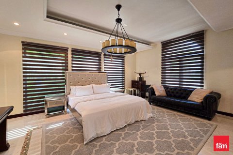 Villa in Palm Jumeirah, Dubai 5 bedrooms, 684.7 sq.m. № 55125 - photo 11