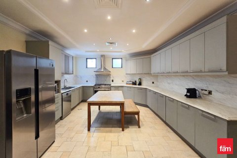 Villa in Palm Jumeirah, Dubai 5 bedrooms, 684.7 sq.m. № 55125 - photo 19