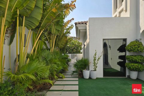 Villa in Palm Jumeirah, Dubai 5 bedrooms, 684.7 sq.m. № 55125 - photo 6