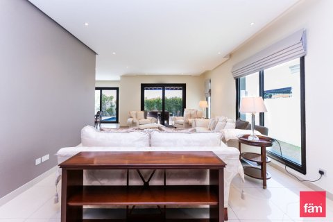 Villa in Al Furjan, Dubai 6 bedrooms, 609.9 sq.m. № 55126 - photo 5