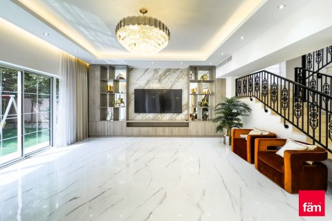 Villa in Dubai 4 bedrooms, 468.5 sq.m. № 133918 - photo 21