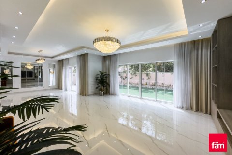 Villa in Dubai 4 bedrooms, 468.5 sq.m. № 133918 - photo 2