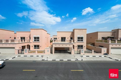 Villa in Dubai 4 bedrooms, 468.5 sq.m. № 133918 - photo 14