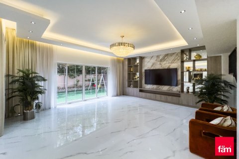 Villa in Dubai 4 bedrooms, 468.5 sq.m. № 133918 - photo 25