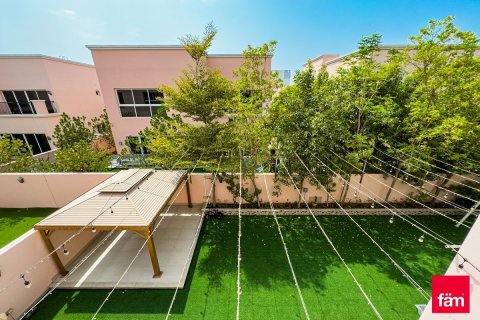 Villa in Dubai 4 bedrooms, 468.5 sq.m. № 133918 - photo 17
