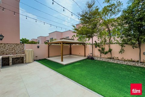 Villa in Dubai 4 bedrooms, 468.5 sq.m. № 133918 - photo 11