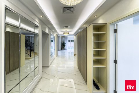 Villa in Dubai 4 bedrooms, 468.5 sq.m. № 133918 - photo 4