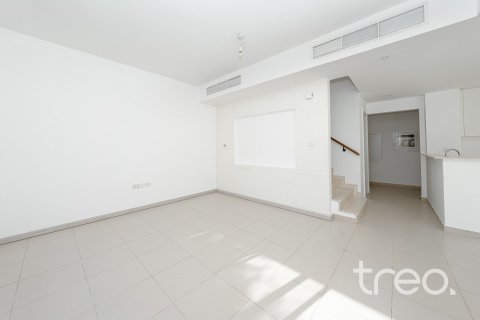 Adosado en Town Square, Dubai, 3 dormitorios, 195.93 m², № 133915 - foto 6