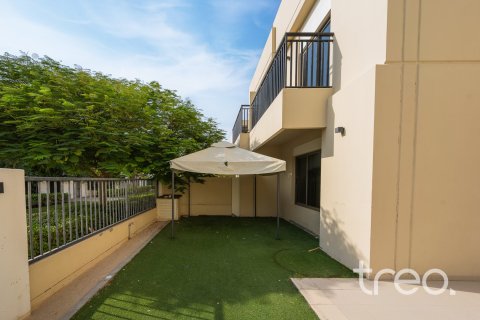 Adosado en Town Square, Dubai, 3 dormitorios, 195.93 m², № 133915 - foto 2