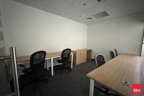 Oficina en Dubai, 85.1 m², № 96491 - foto 8