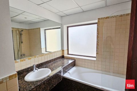 Appartement à Dubai, 2 chambres, 119.5 m², № 47919 - photo 8