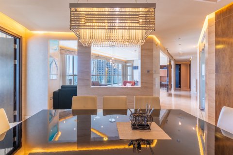 Apartment in Dubai Marina, Dubai 3 bedrooms, 277 sq.m. № 120647 - photo 8