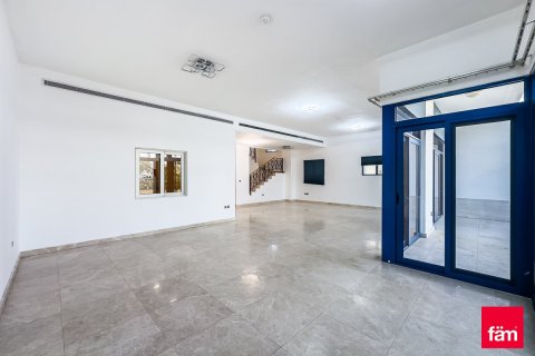 Villa in Palm Jumeirah, Dubai 5 bedrooms, 263.7 sq.m. № 83499 - photo 8