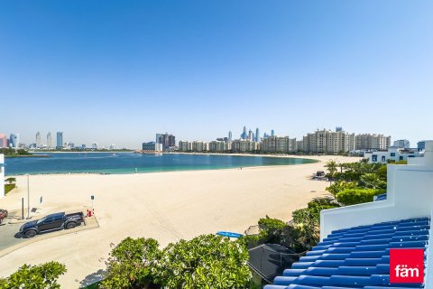 Villa in Palm Jumeirah, Dubai 5 bedrooms, 263.7 sq.m. № 83499 - photo 2