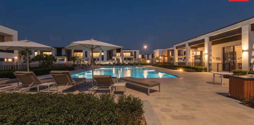 Townhouse in Dubai 3 bedrooms, 144.8 sq.m. № 118456