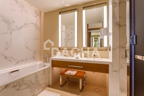 Apartment in Downtown Dubai (Downtown Burj Dubai), Dubai 2 bedrooms, 110 sq.m. № 105309 - photo 2