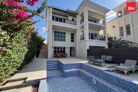 Villa en Dubai, 4 dormitorios, 605 m², № 8552 - foto 1