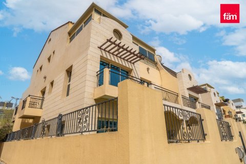 Maison de ville à Dubai, 3 chambres, 334.4 m², № 50889 - photo 1