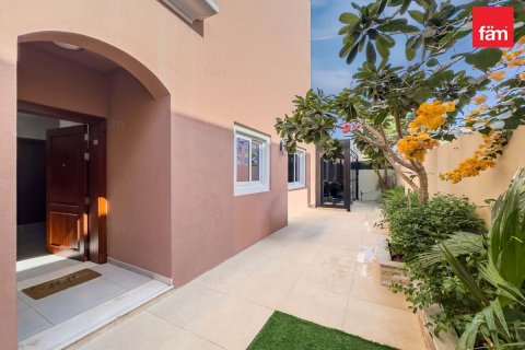 Adosado en Dubai, 4 dormitorios, 230.5 m², № 96248 - foto 7