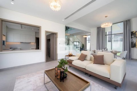 Villa in Al Furjan, Dubai 5 bedrooms, 675 sq.m. № 56594 - photo 14