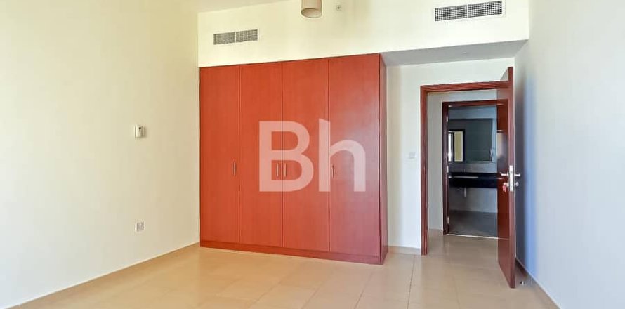 Apartment in Jumeirah Beach Residence, Dubai 4 bedrooms, 263 sq.m. № 56593